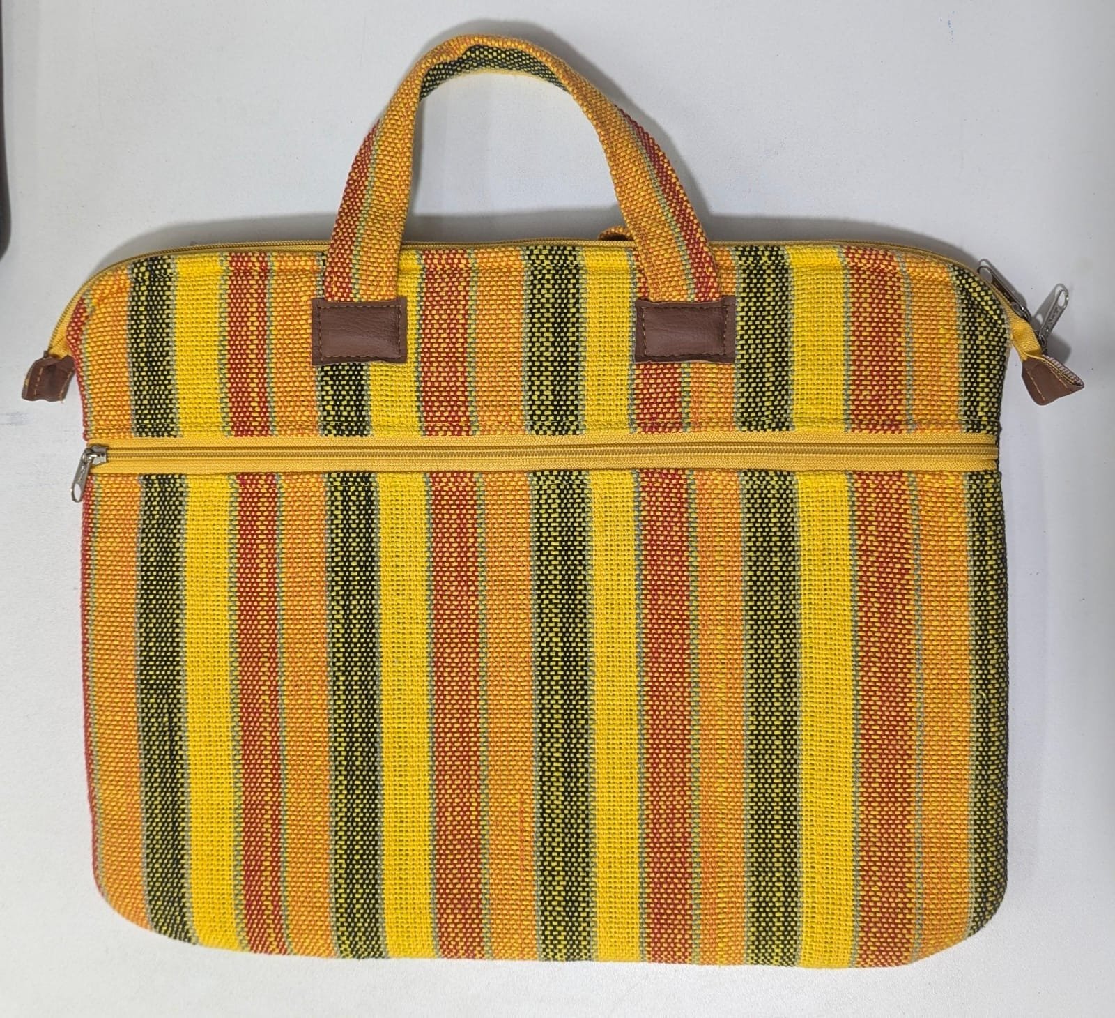 Maleta para Notebook Artesanal de Poyvi hasta 15.6 Multicolor