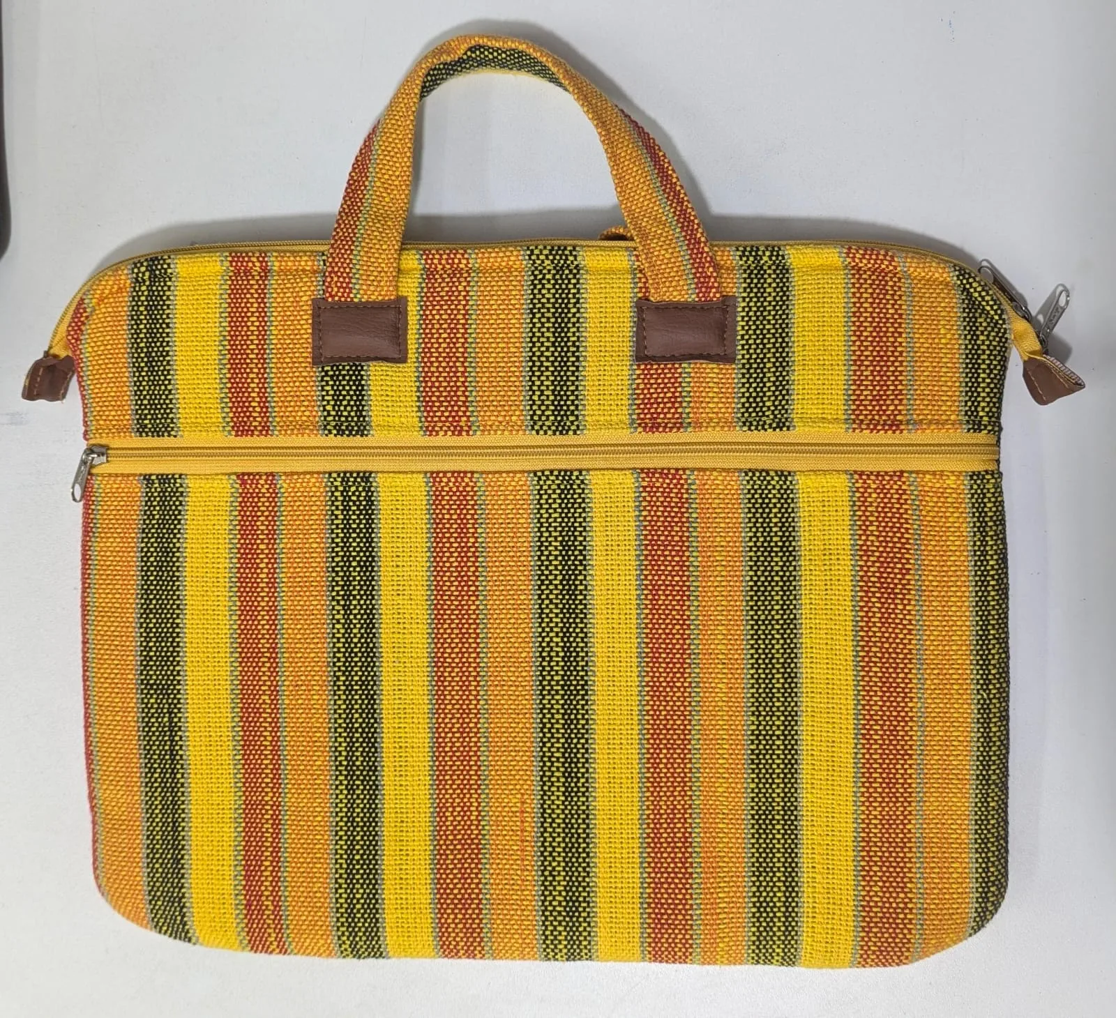 Maleta para Notebook Artesanal de Poyvi hasta 15.6 Multicolor