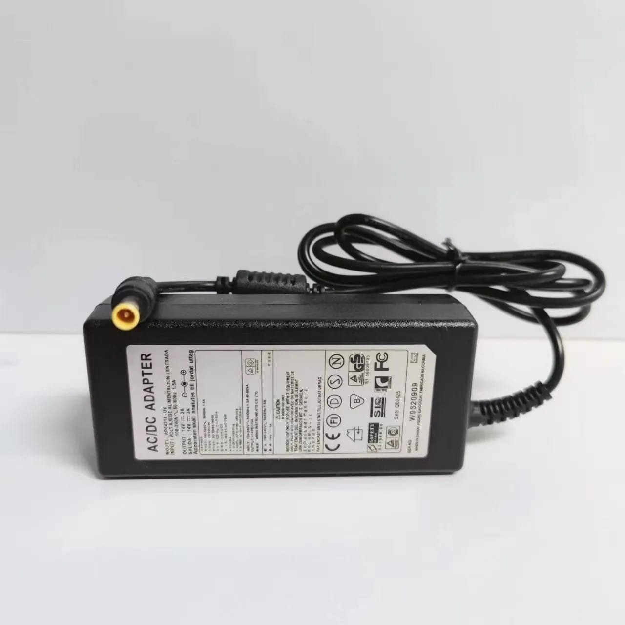 Fuente para Monitor Samsung LG 12V 3A 6.0X4.4mm