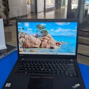 Notebook Lenovo ThinkPad T14 14" FHD Touch i7 10ma Gen 16GB RAM SSD 256GB Windows 11 Pro (Usada en buen estado)