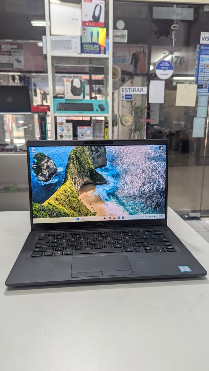 Dell Latitude 7400 14" Core i7 8va Gen 16GB RAM SSD NVMe 256GB Windows 11 Pro (Usada en buen estado)