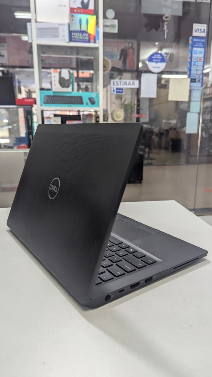 Dell Latitude 7400 14" Core i7 8va Gen 16GB RAM SSD NVMe 256GB Windows 11 Pro (Usada en buen estado) - Imagen 2